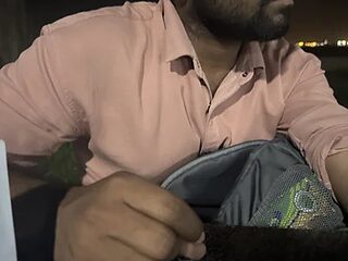 Gujarati-boy-meetbhabhi live webcam thumbnail