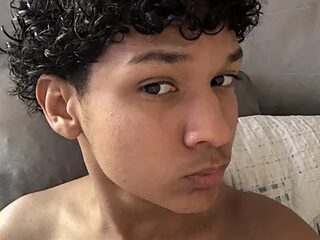 gus_haha live webcam thumbnail