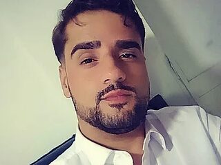 gusto14cm live webcam thumbnail