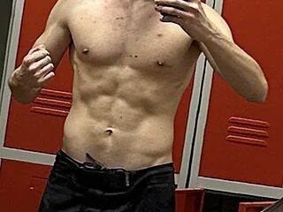 GymBoyX live webcam thumbnail