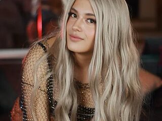 gyal_isabella live webcam thumbnail