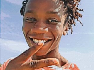 Hard-pornstar live webcam thumbnail