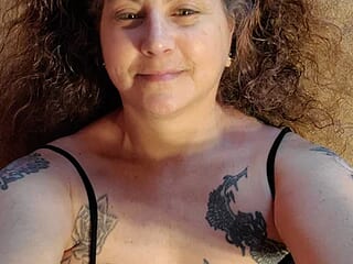 Harleygirl73 live webcam thumbnail