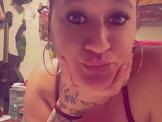 HarmlessPiece89 live webcam thumbnail