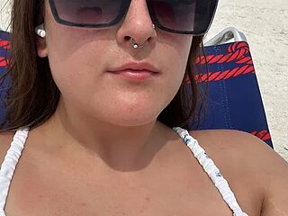 Hazel_Haze live webcam thumbnail