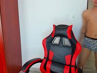 hades_horny_ live webcam thumbnail