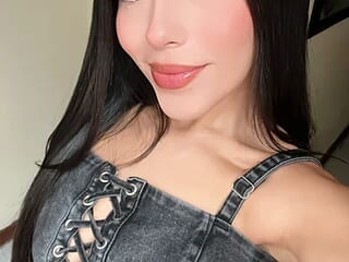 haily_babe live webcam thumbnail