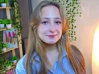 hannahflowerer live webcam thumbnail