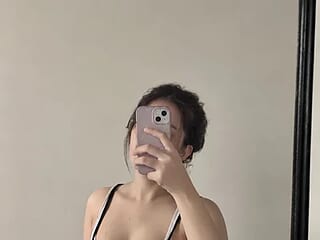hazelnuties live webcam thumbnail