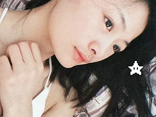hdhdgdhshd_vvv2110 live webcam thumbnail
