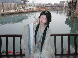 HelloKitty001 live webcam thumbnail