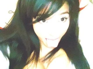 Heyalexaaa_love live webcam thumbnail