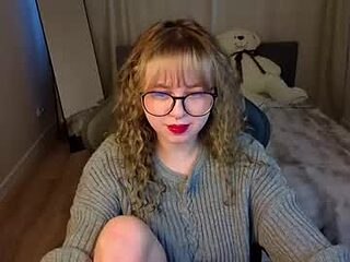helen_carson live webcam thumbnail