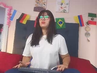 helena_april live webcam thumbnail