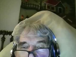 henrybond1979 live webcam thumbnail
