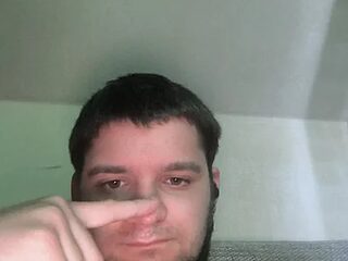 hernyo13 live webcam thumbnail