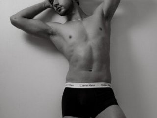 heteros_curious live webcam thumbnail