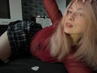 Hikki_ live webcam thumbnail