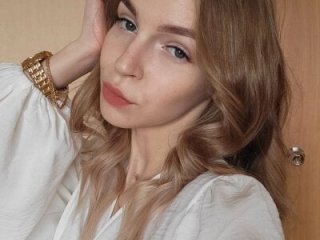 HitGyrl live webcam thumbnail