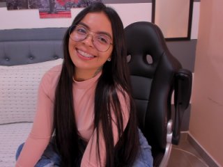 hillary_joness live webcam thumbnail