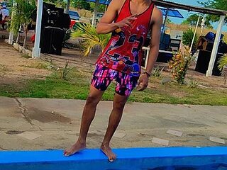 HOTRAINYGOLDEN live webcam thumbnail