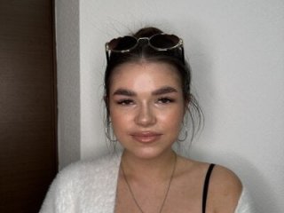 HollisHearl live webcam thumbnail