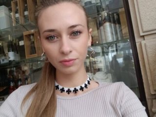 Honey_Whisper live webcam thumbnail