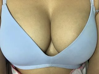Horny_alina live webcam thumbnail