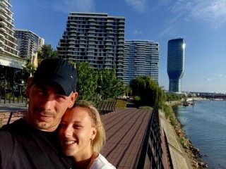 Hornycouple967 live webcam thumbnail