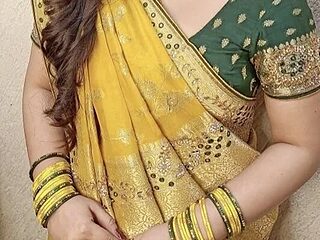 Hot-Beautiful_Cpl live webcam thumbnail