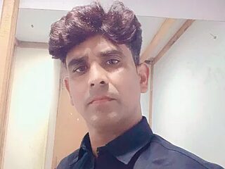 Hot-tina01 live webcam thumbnail