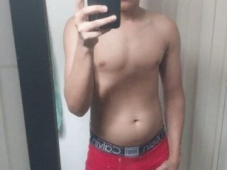 HotVersTwink98 live webcam thumbnail