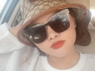 Hotestlove live webcam thumbnail