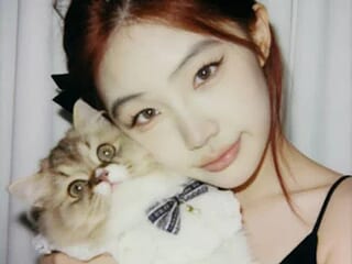 Hotgirl-888 live webcam thumbnail