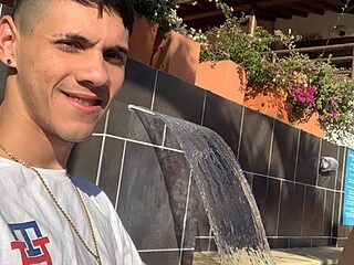 Hotsmale live webcam thumbnail