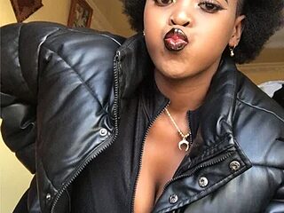 Hourglass_body live webcam thumbnail