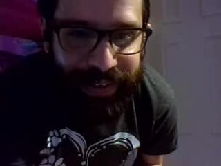 holding_the_leash live webcam thumbnail
