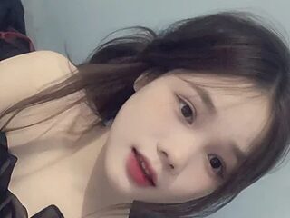 holee-laura live webcam thumbnail