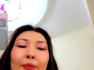 honey_yani live webcam thumbnail