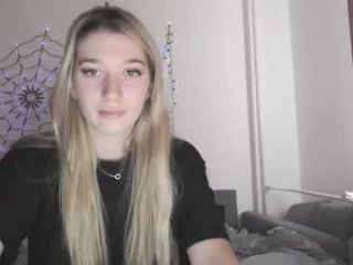 honeyveil live webcam thumbnail