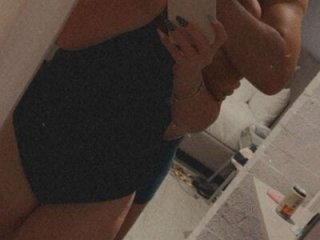 hornycouple6110 live webcam thumbnail