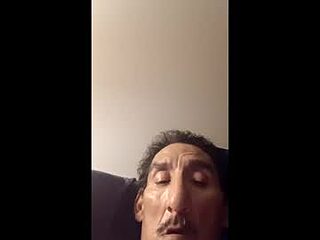 hornyguy_2019 live webcam thumbnail