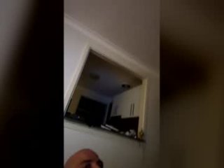 hornyonelooking1 live webcam thumbnail