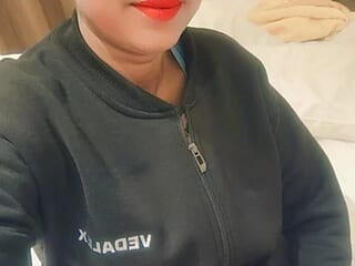 hot_bhabi07 live webcam thumbnail