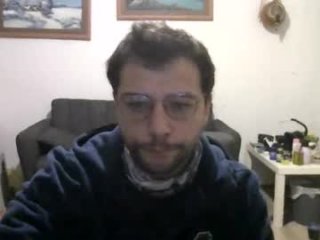 hot_hairy_boi live webcam thumbnail