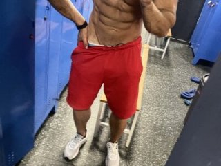 hot_muscle live webcam thumbnail