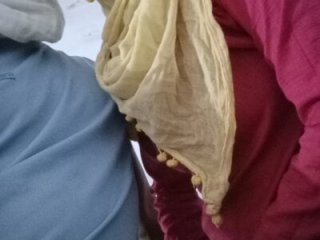 hot_wife_35 live webcam thumbnail