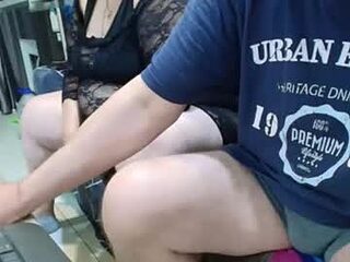 hotbipaar40 live webcam thumbnail