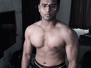 hotguyhere_01 live webcam thumbnail