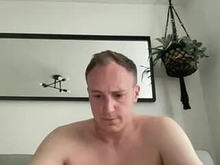 hotholby86 live webcam thumbnail